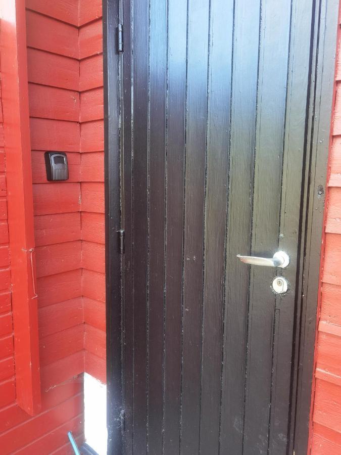 Hybel Til Leie Apartamento Tvedestrand Exterior foto