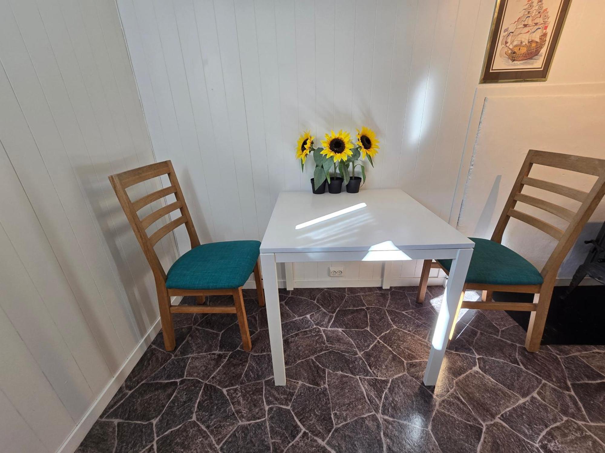 Hybel Til Leie Apartamento Tvedestrand Exterior foto