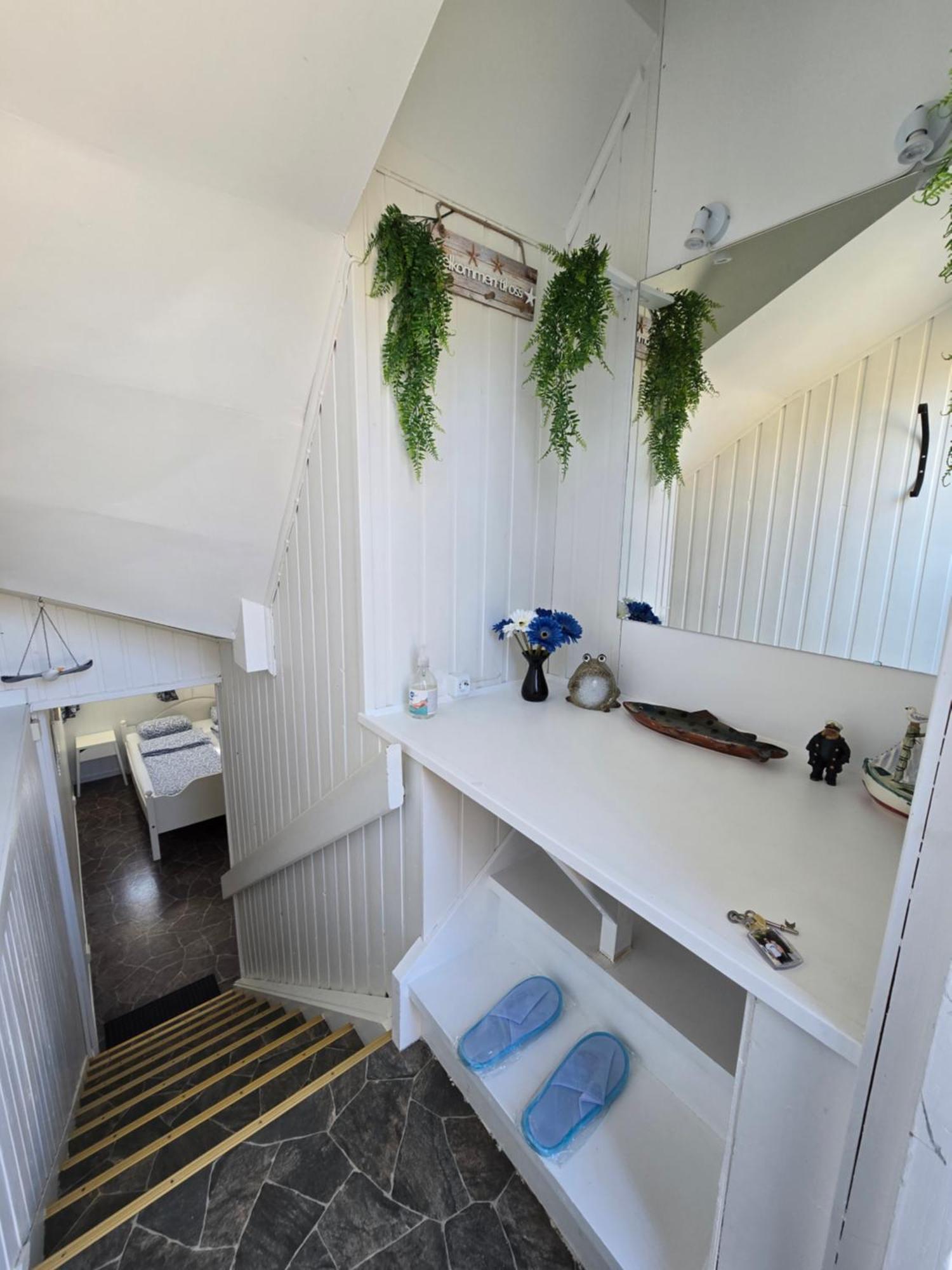 Hybel Til Leie Apartamento Tvedestrand Exterior foto